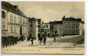 Vaucouleurs La Place Petry Postcard