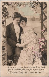 VINTAGE POSTCARD ROMANTIC COUPLE IN POSE HAND TINTED SLIGHT COLOR 1910's