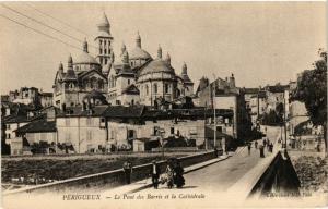 CPA PÉRIGUEUX - Le Pont des Barris et la Cathédrale (297357)