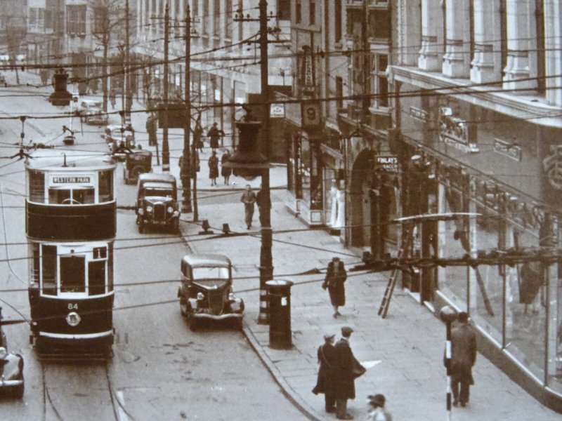 Leicester HUMBERSTONE GATE showing WILL'S Cigarette Sign c1930s RP Postcard