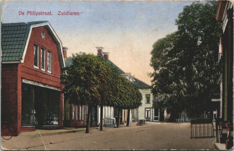Netherlands De Millystraat Zuidlaren Vintage Postcard 01.42 