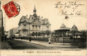 CPA Suresnes Hotel de Ville et Salle de Fétes (983113)