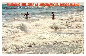 Postcard PEOPLE SCENE Misquamicut Rhode Island RI AQ1532