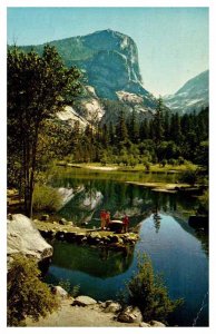 Postcard PEOPLE SCENE Yosemite National Park California CA AS8173