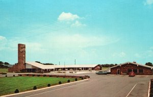 1974 Capri Motel & Restaurant Perry Georgia R.E. Drew Pub. Posted Postcard