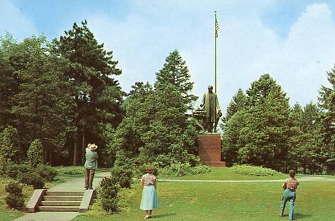 OH - Youngstown, Millcreek Park, Volney Rogers Monument