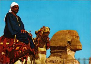 CPM EGYPTE Giza-Camel driver near the famous Sphinx (343796)