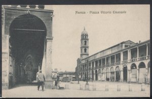 Italy Postcard - Faenza - Piazza Vittorio Emanuele  RS9216