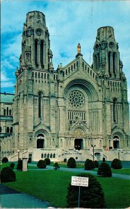 Basilica Ste Anne De Beaupre PQ Canada Postcard PM Quebec Cancel WOB Note VTG 4c 