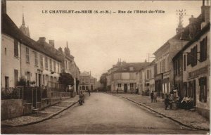 CPA Le CHATELET-en-BRIE Rue de l'Hotel de Ville (19613)