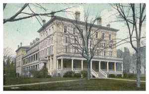 Postcard WI Madison - Chadbourne Hall University Wisconsin