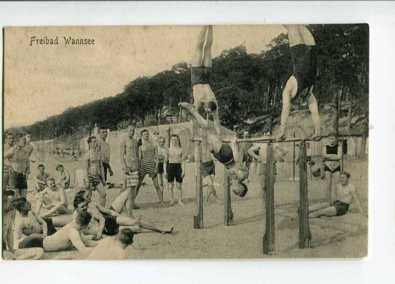 3016554 Semi-nude athletes Freibad Wannsee Vintage PC