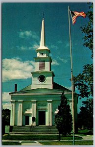 Upton Massachusetts 1950s Postcard First Congregational Church