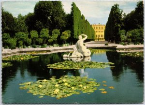 VINTAGE CONTINENTAL SIZE POSTCARD THE SCHONBRUN PALACE AT VIENNA AUSTRIA 1962