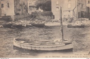 ST-TROPEZ , France , 1900-10s ; Bateaux de Peche et la Pointe