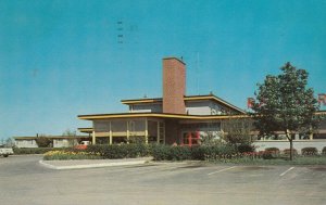 NEW CASTLE , Delaware , 1962 ; Tour-Inn Motor Court & Restaurant