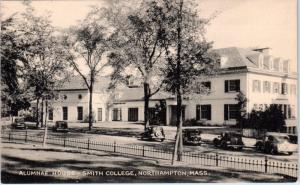 NORTHAMPTON, MA Massachusetts  SMITH COLLEGE~ALUMNAE HOUSE c1930s Cars Postcard