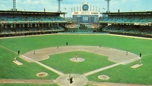 Postcard Baseball at Comiskey Park, Home of the White Sox, Chicago, IL.  R8