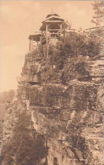 New York Shawangunk Mountains Starboad and Port Watch 1800 Feet Above Sea Lev...