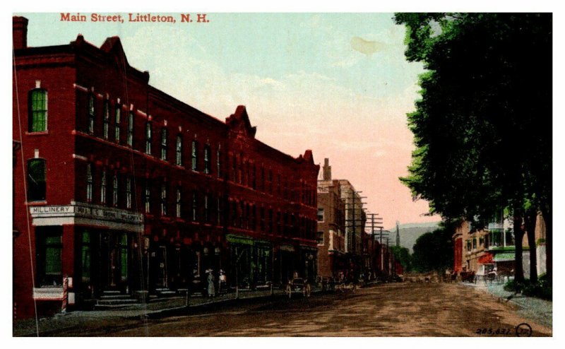 New Hampshire Littleton , Main Street 