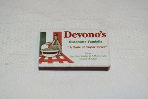 Devono's Ristorante Famiglia Chicago Illinois Matchbox