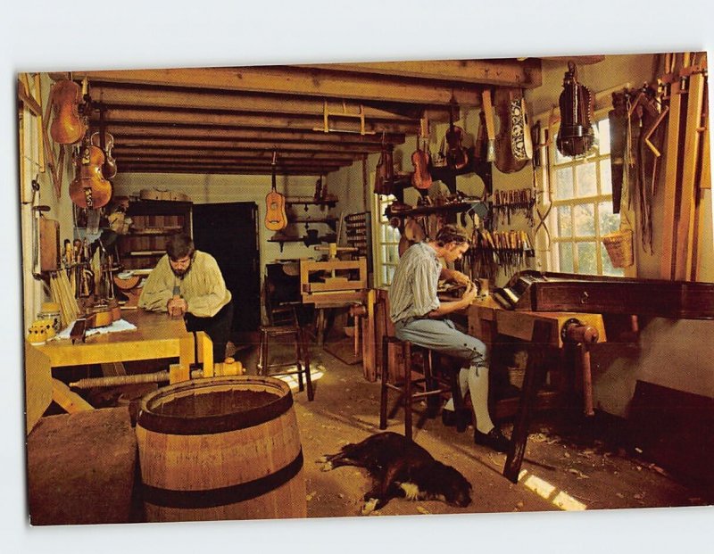 Postcard The Musical Instrument Maker's Shop, Williamsburg, Virginia