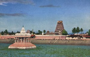 India Mylapore Temple Madras Vintage Postcard 05.41