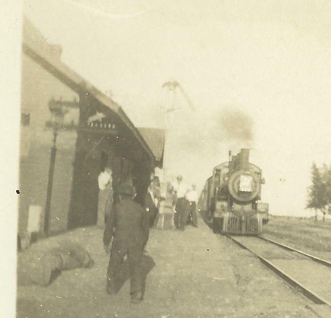 Elkton SOUTH DAKOTA RPPC c1910 DEPOT CNW RR C. & N.W. RR nr Brookings Flandreau 