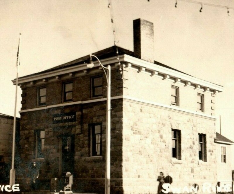 c.1920's-30's RPPC Post Office Swan River, Manitoba  P164 