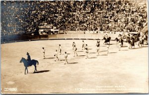 postcard rppc Monumental Plaza de Toros Mexico - Starting Square bull fighters