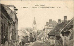 CPA NESLE Église Fb St-Léonard (751116)