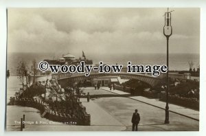 tp8841 - Essex - Early View of the Bridge and Pier, at Clacton-on-Sea - Postcard