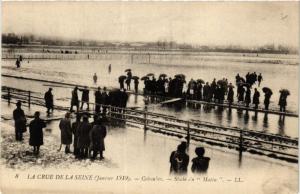 CPA Crue de la Seine COLOMBES Stade du Matin (413470)