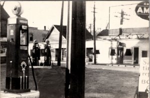 Maine Small Town American Gas Pumps Gasoline Station Amoco Postcard Z17