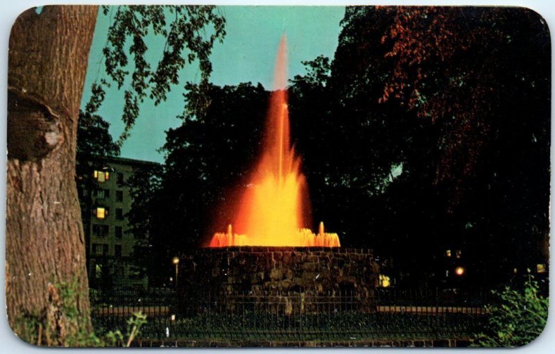 M-70199 Reutter Memorial Fountain Central Park Lansing Michigan