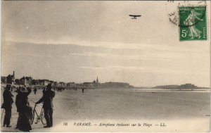 CPA Parame Aeroplane evoluant sur la Plage (1236068)