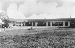 Bowling Green Virginia Topping's Motel Vintage Postcard AA47875