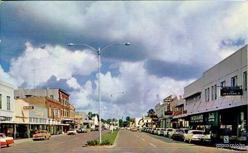 Kissimmee FL Imperial Street Vue Old Cars Postcard