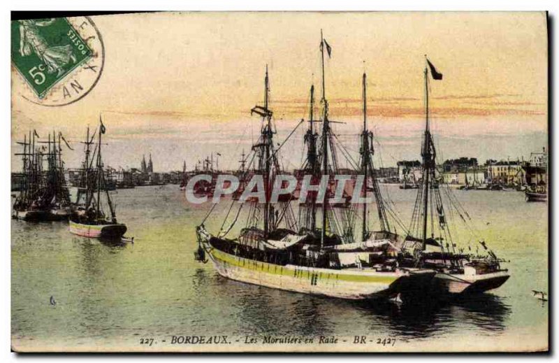 Old Postcard Boat fishing Bordeaux cod fishermen stranded