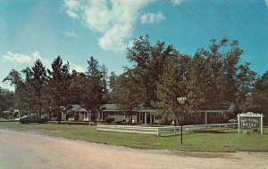 MIO, Michigan MI   FOUR SEASONS MOTEL~Al Frazho  ROADSIDE Oscoda County Postcard