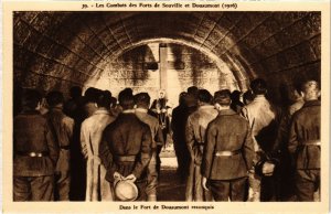 CPA Les Combats des Forts de Souville et Douaumont - Dans le Fort (1037052)