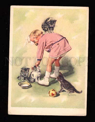 011253 Smiling Girl playing w/ Fluffy KITTENS vintage PC