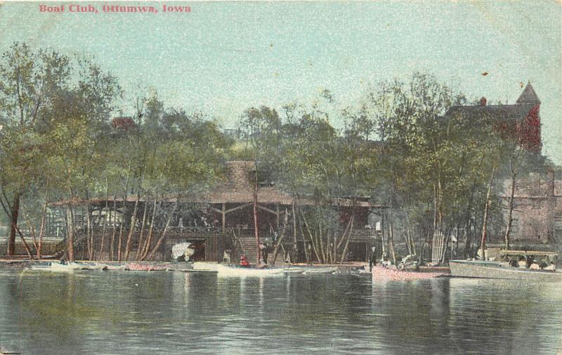 Vintage Postcard Boat Club Ottumwa IA Wapello County