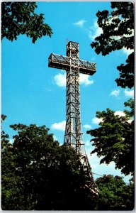 VINTAGE POSTCARD 100 FOOT HIGH CROSS ON TOP OF MOUNT ROYAL QUEBEC MINT CONDITION