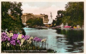 Postcard UK England London Buckingham Palace from St. James's Park