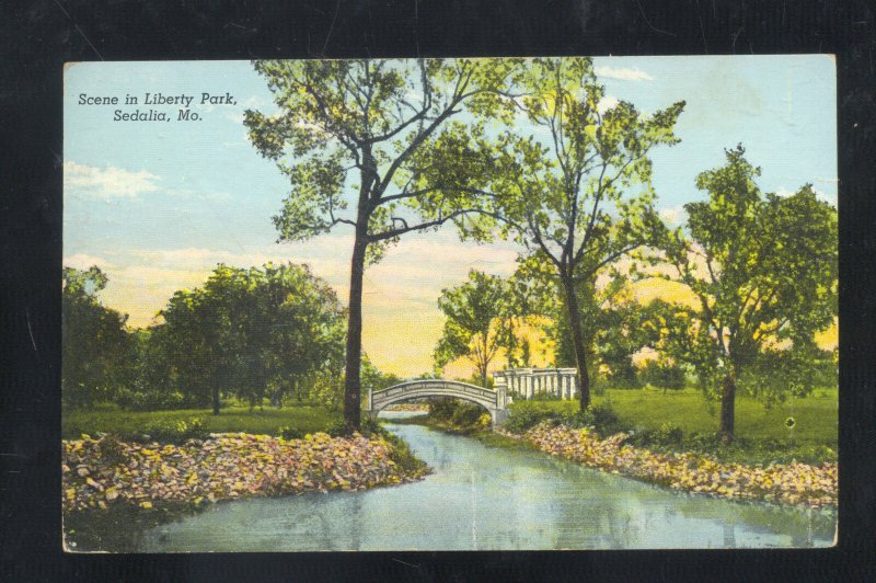 SEDALIA MISSOURI LIBERTY PARK LAGOON SCENE SAN ANTONIO TEXAS VINTAGE POSTCARD