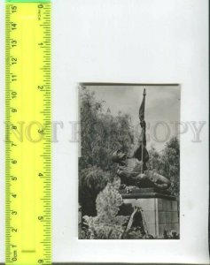 433645 UKRAINE LVIV LVOV World War II monument 1967 year PHOTO card