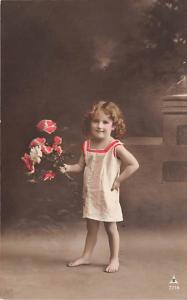 Little child with flowers Child, People Photo Postal Used Unknown 