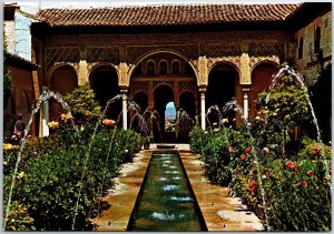 VINTAGE CONTINENTAL SIZE POSTCARD THE ALBERCA PATIO AT GRANADA SPAIN 1970s