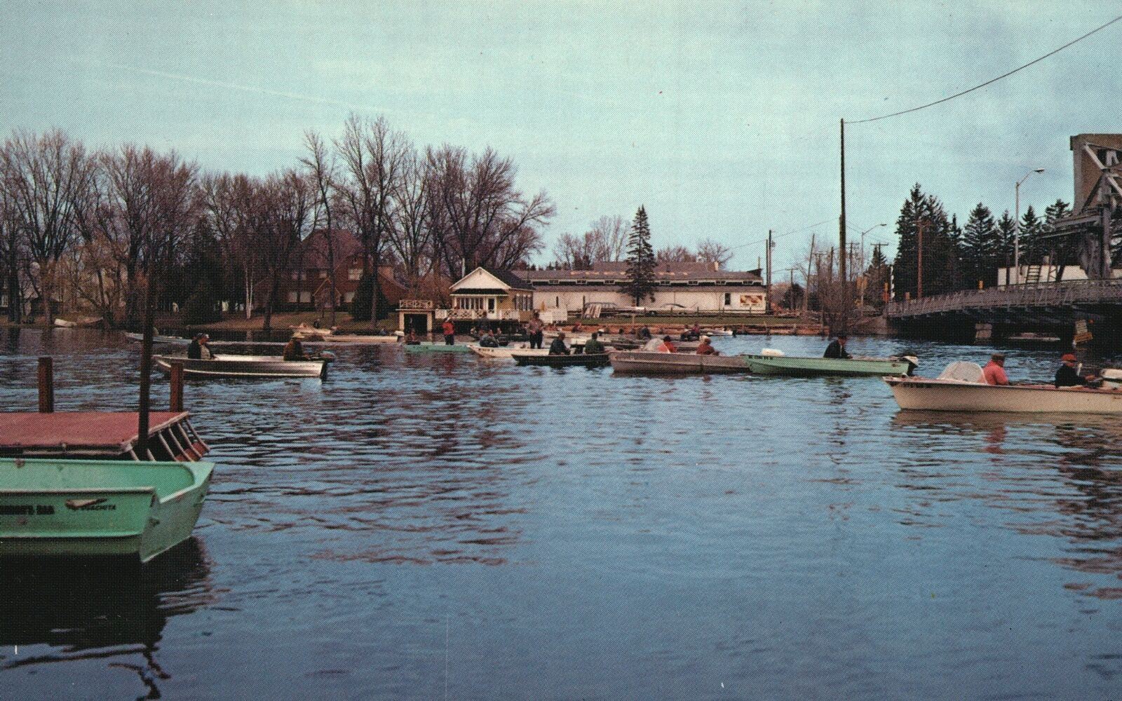 Vintage Postcard Fishing On The Wolf River Boats & Ships Fremont